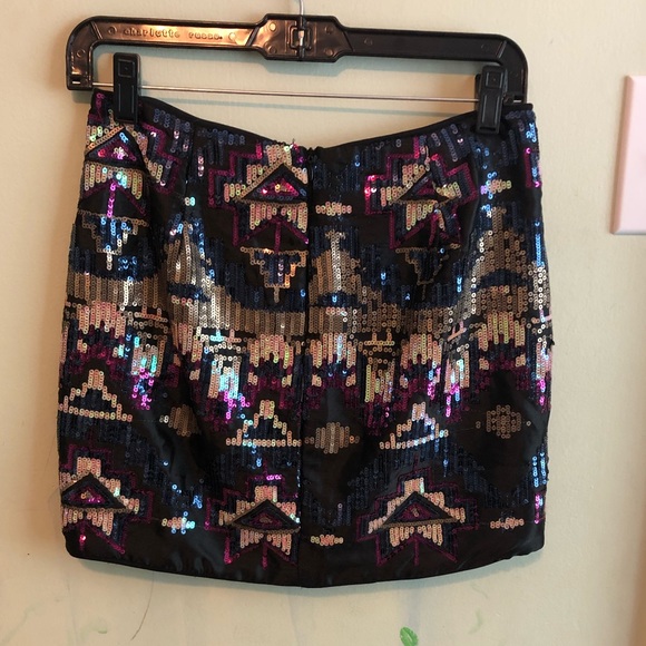 Sequin Mini Skirt | Aztec Vibes - Picture 2 of 3